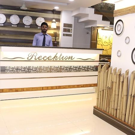 Hotel Shalimar Deluxe Μποπάλ Εξωτερικό φωτογραφία