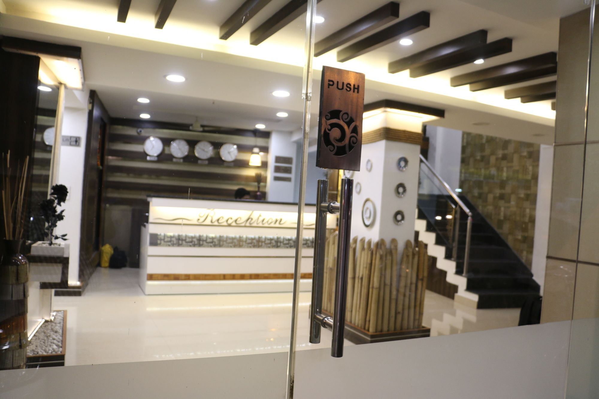 Hotel Shalimar Deluxe Μποπάλ Εξωτερικό φωτογραφία