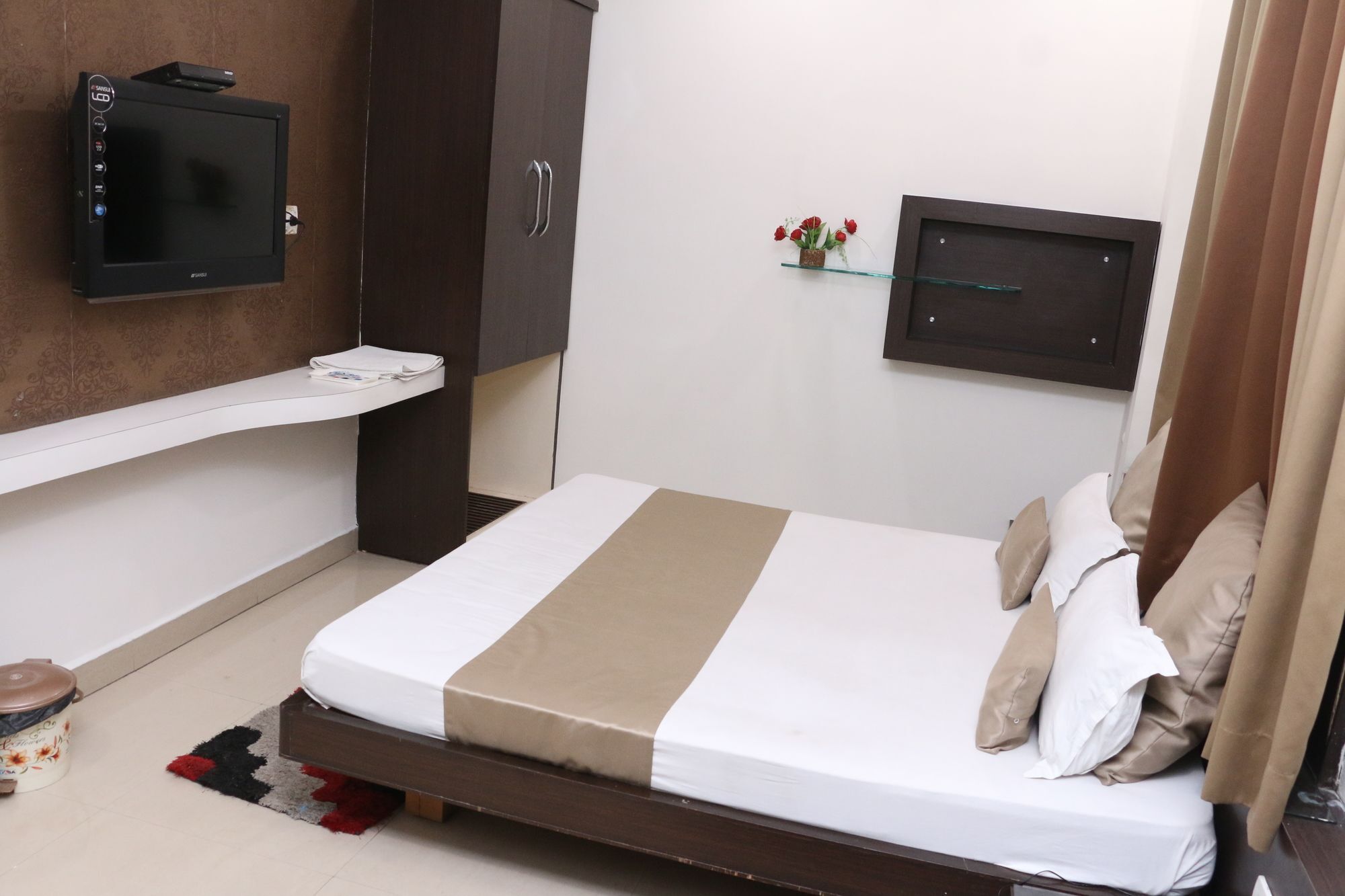 Hotel Shalimar Deluxe Μποπάλ Εξωτερικό φωτογραφία